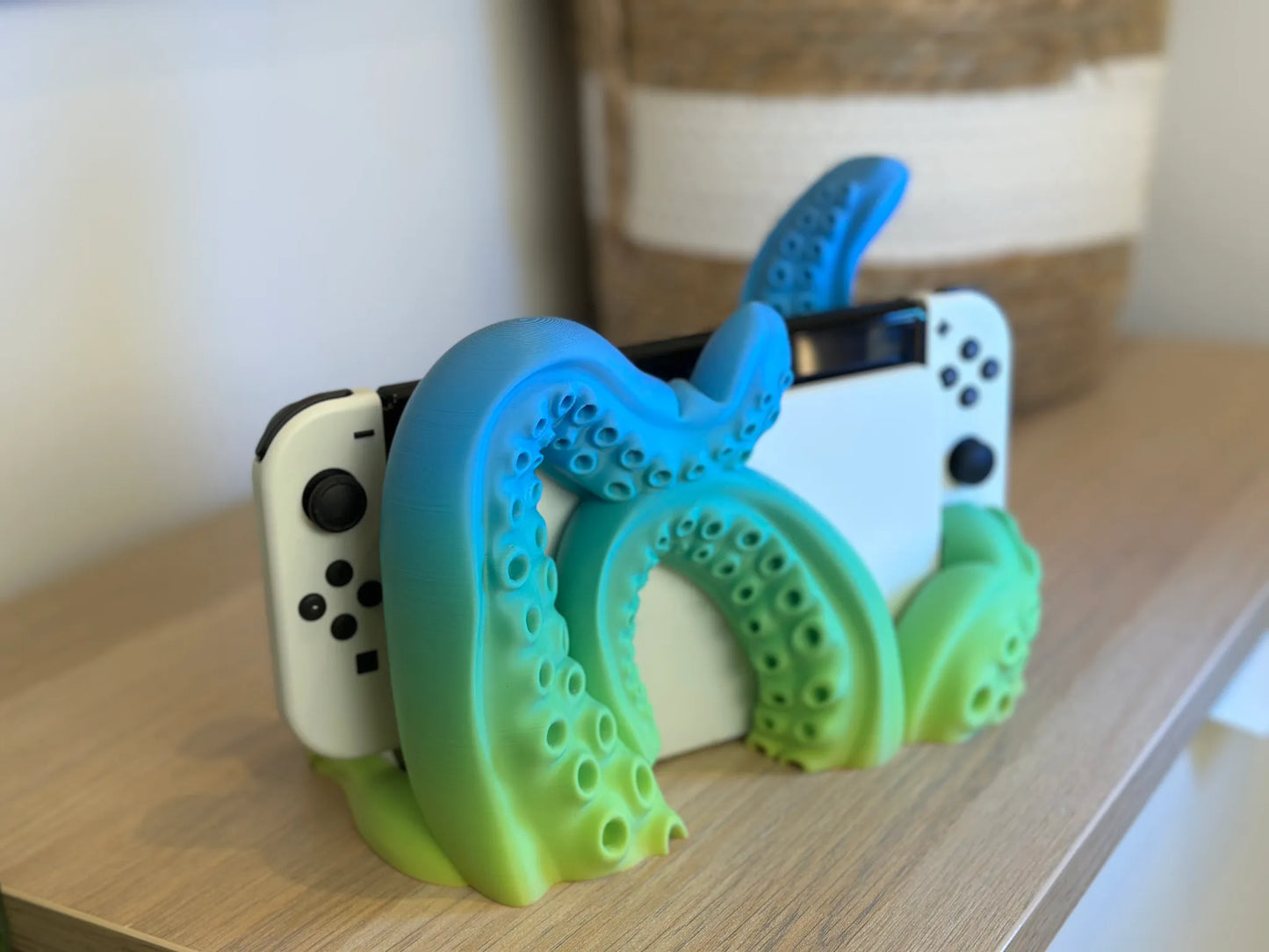 Nintendo Switch Tentacle Dock - Classic & OLED version