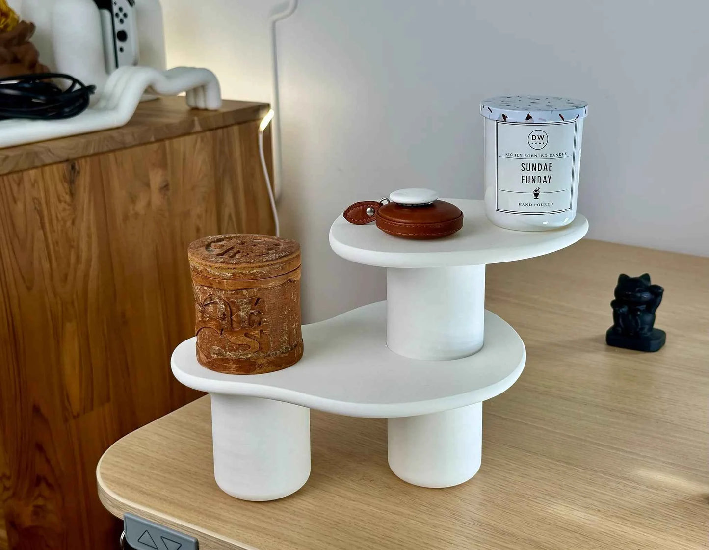 The Wavy Desk Shelf - A Modern Stand for Your Workspace