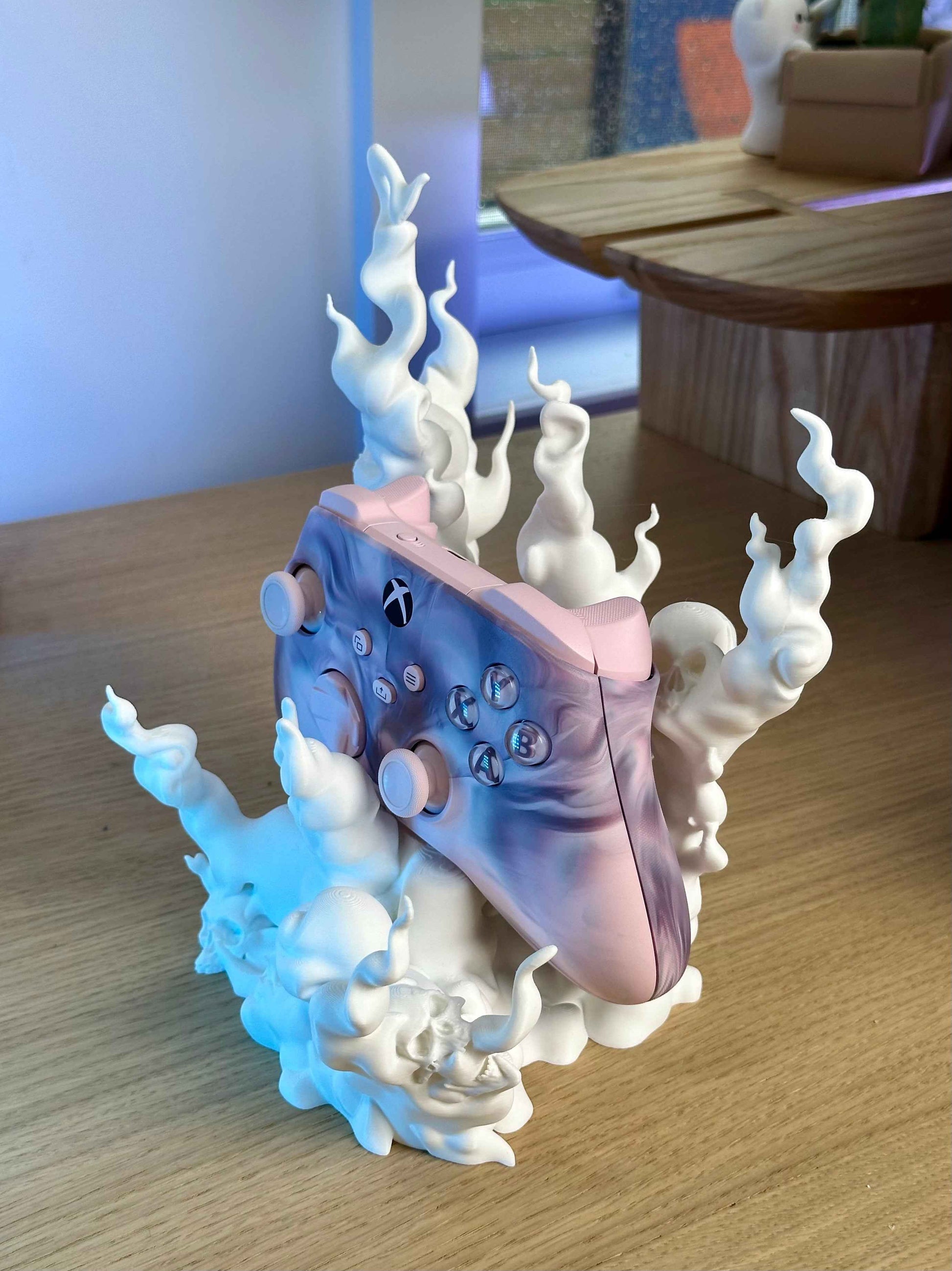 Spooky Controller Stand - Single Colour Design for Gamers