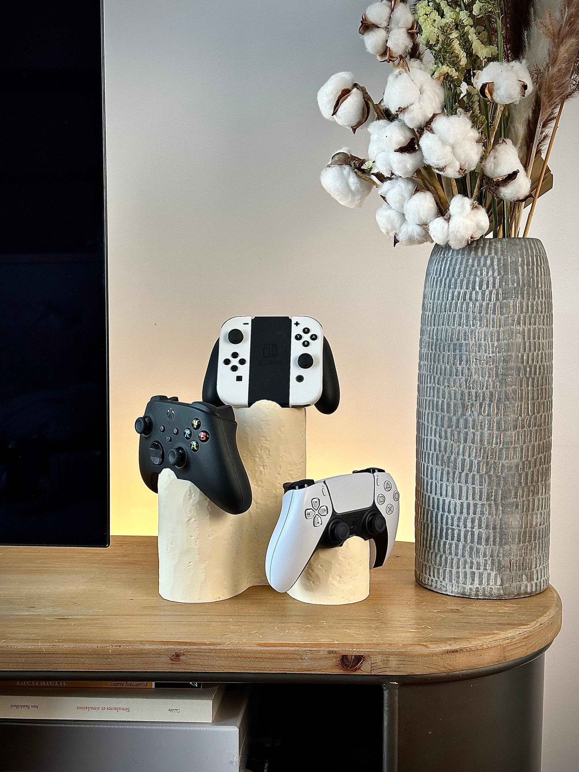 Modern Triple Controller Stand - Smooth Plastered for Stylish Gaming Setup