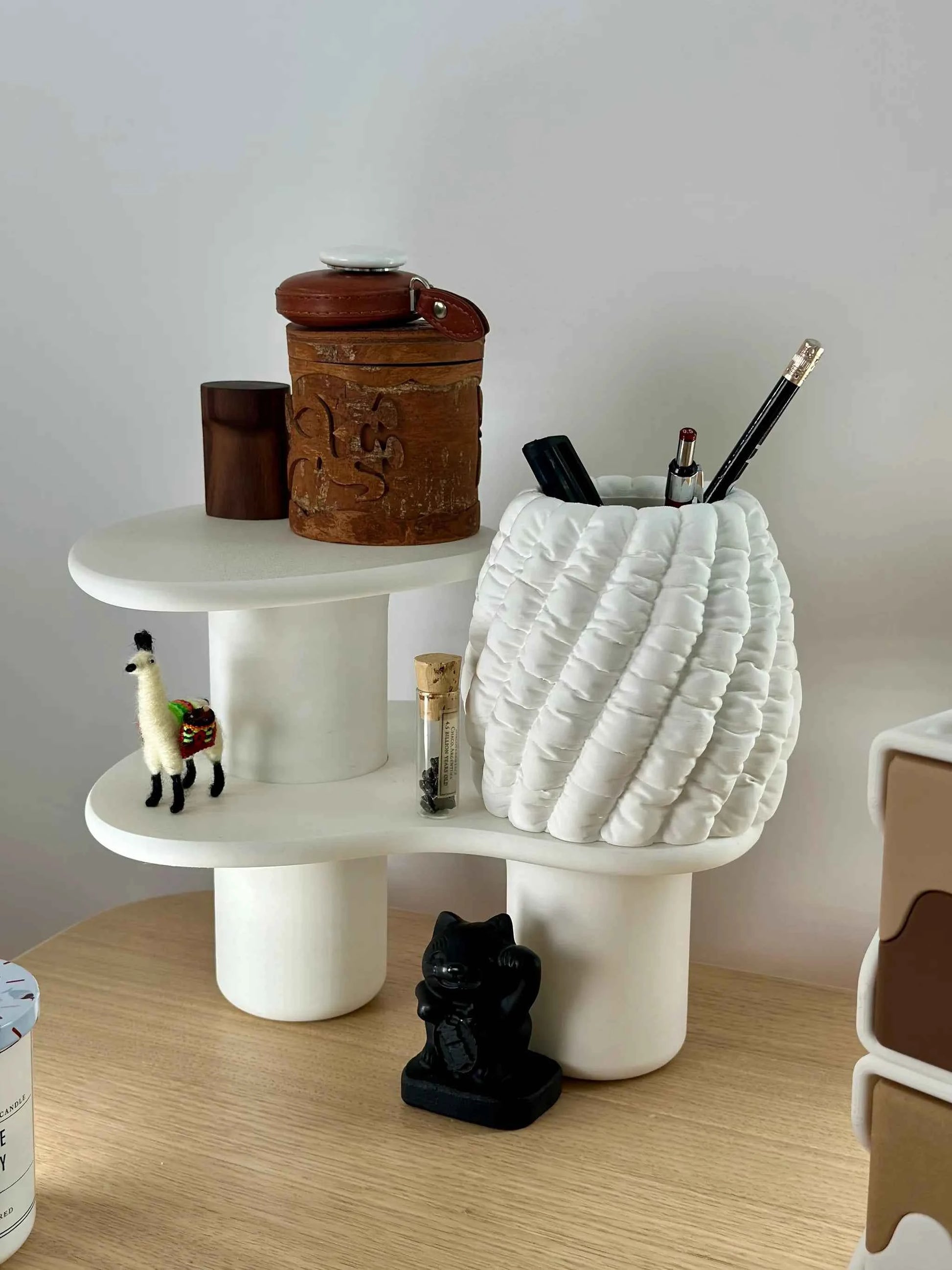 The Wavy Desk Shelf - A Modern Stand for Your Workspace