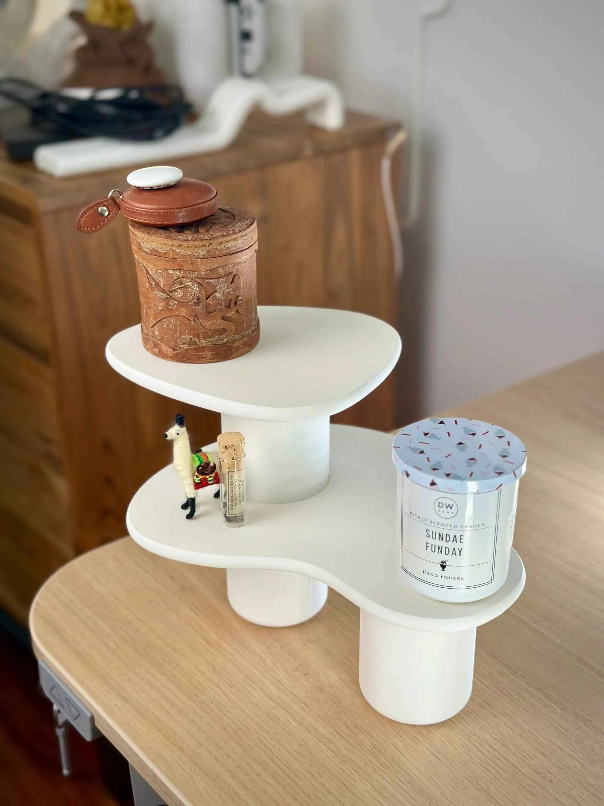 The Wavy Desk Shelf - A Modern Stand for Your Workspace