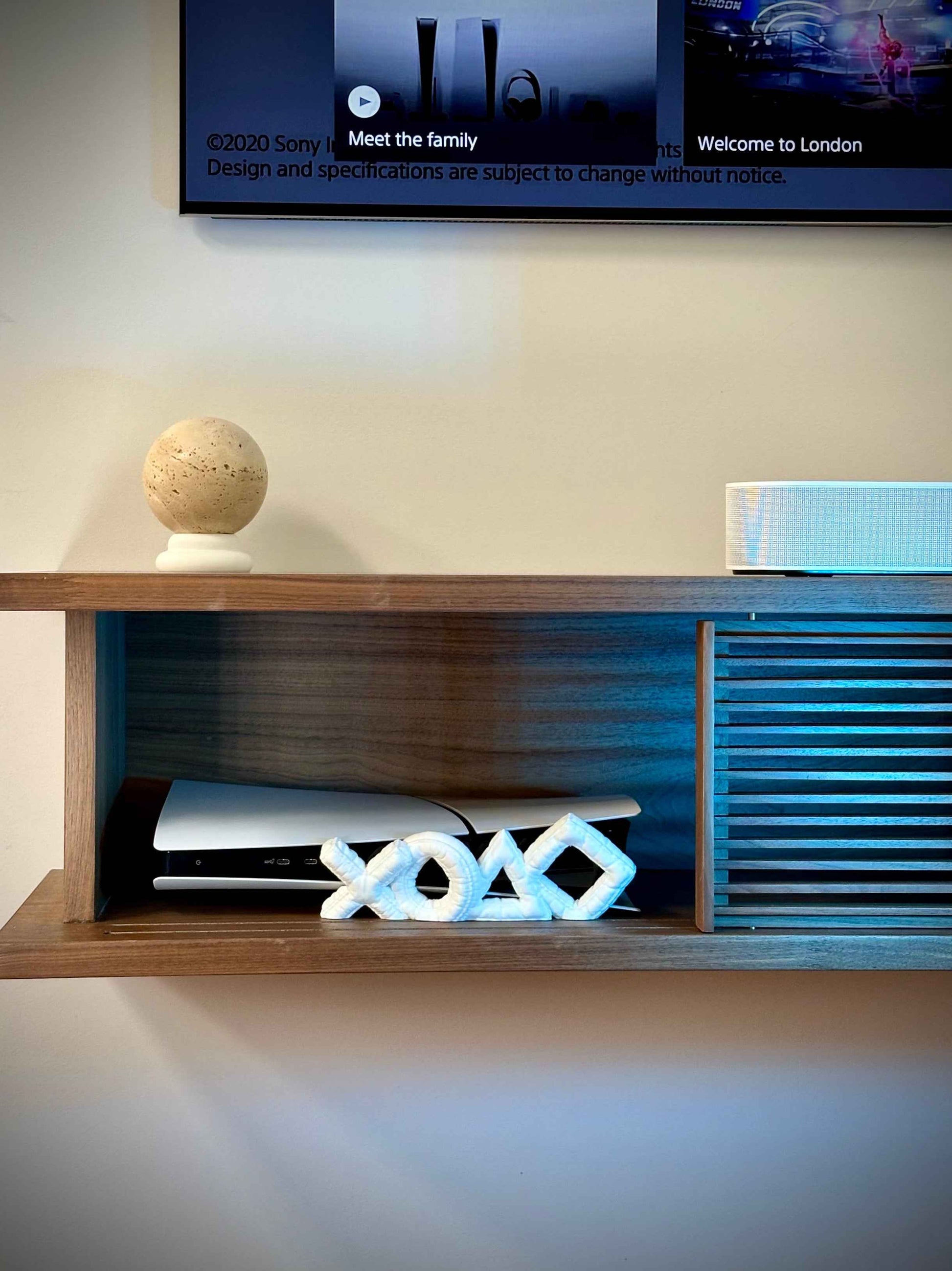 PS5 Slim Stand - Iconic Horizon Design for Ultimate Gaming Experience